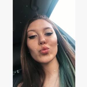 Meet your Posher, Claudia
